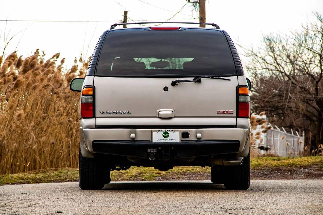 2004 GMC Yukon 2nd Gen - Image 16 of 31