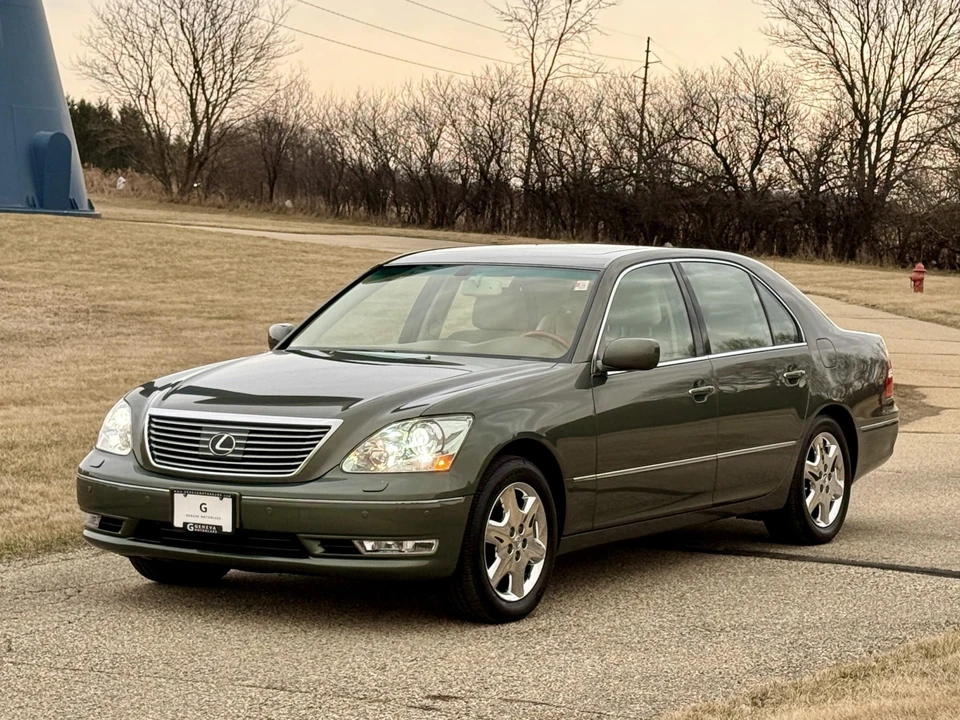 2004 Lexus LS 3rd Gen - Image 24 of 31