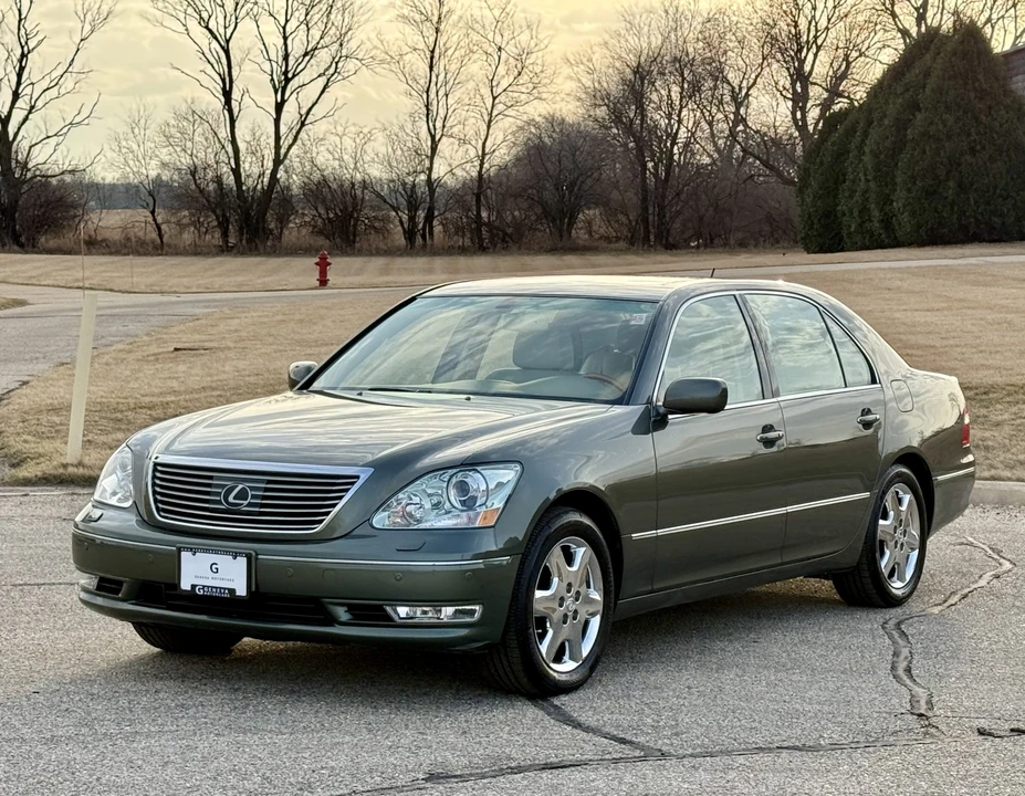 2004 Lexus LS 3rd Gen - Image 7 of 31