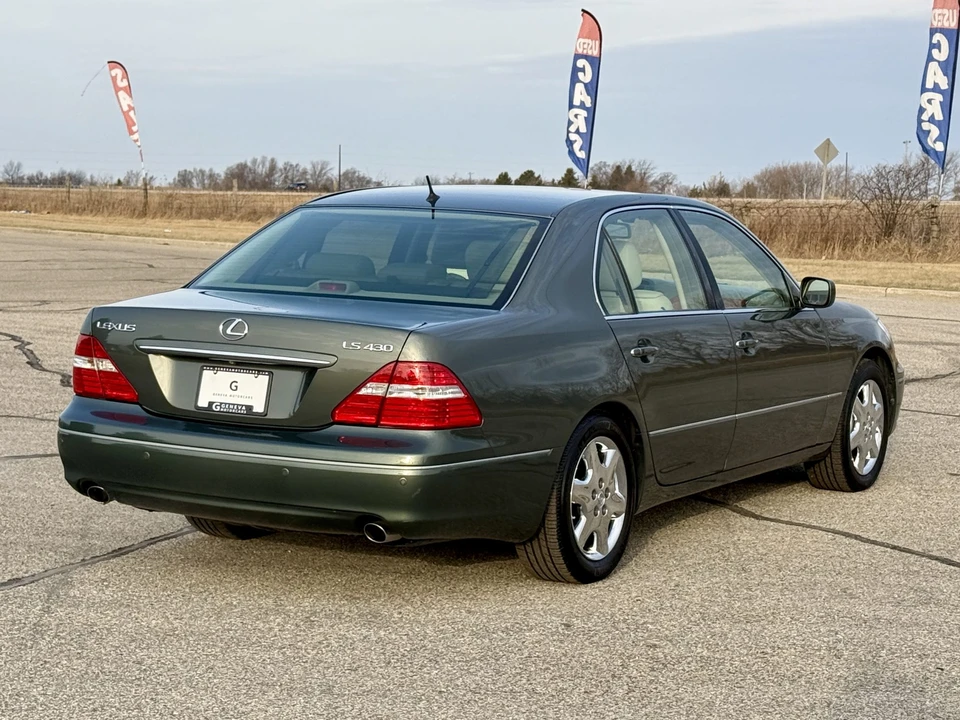 2004 Lexus LS 3rd Gen - Image 18 of 31