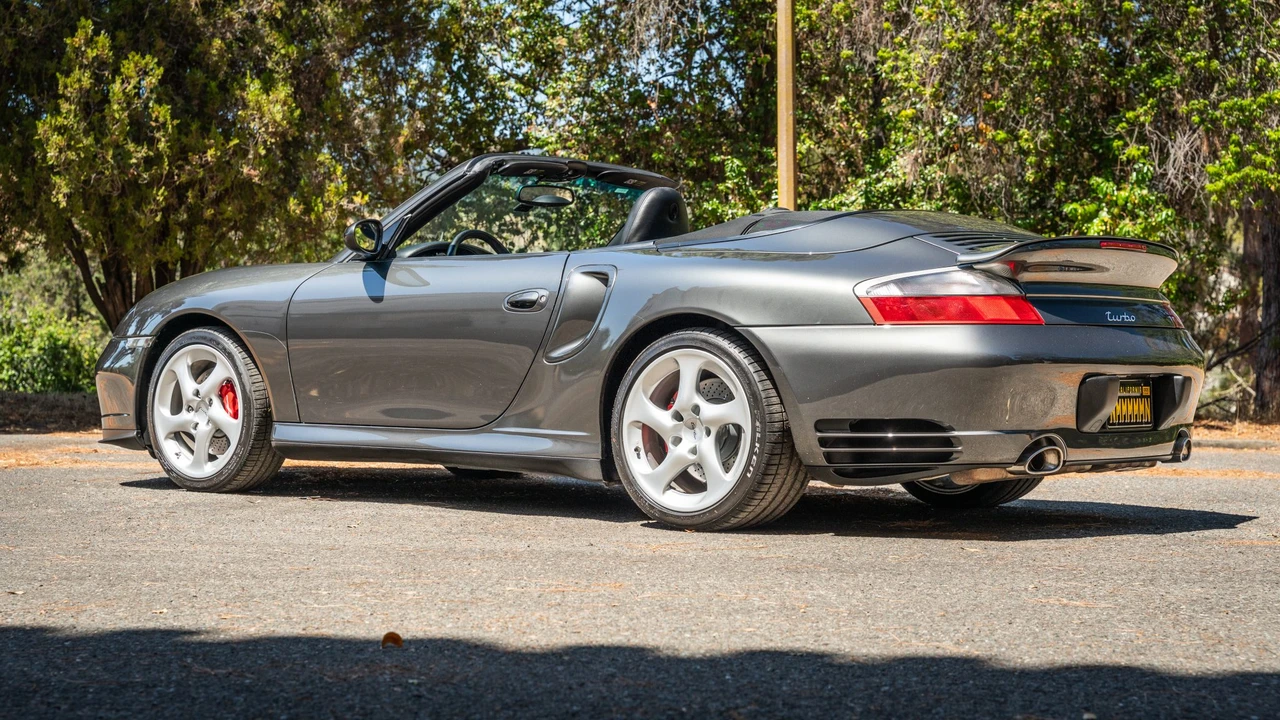 2004 Porsche 996 Turbo - Image 14 of 31