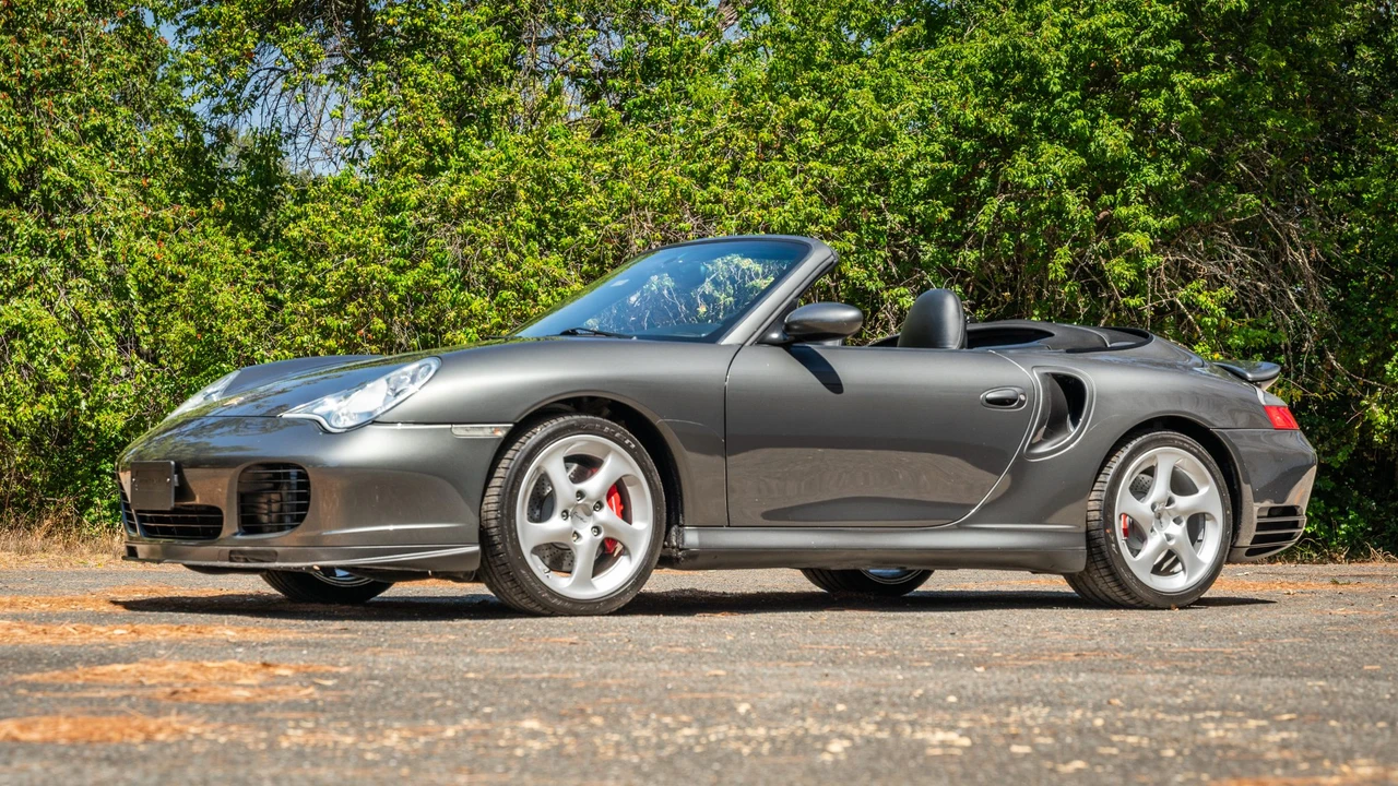 2004 Porsche 996 Turbo - Image 16 of 31