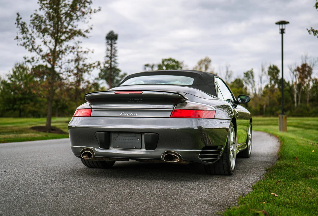 2004 Porsche 996 Turbo - Image 27 of 31