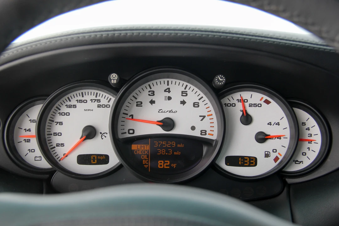 2004 Porsche 996 Turbo - Image 19 of 31