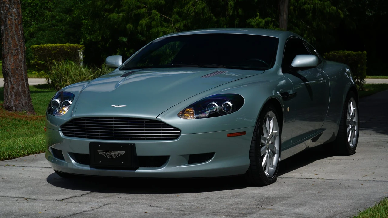 2005 Aston Martin DB9 - Image 18 of 31