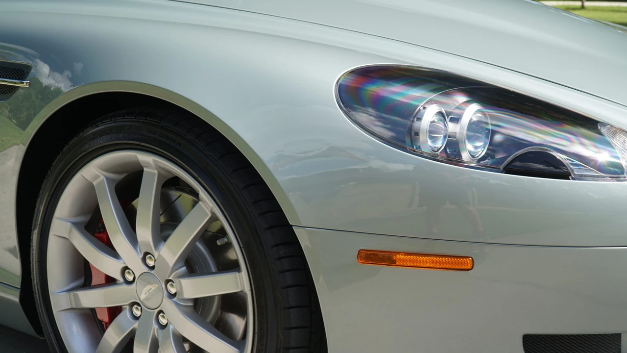 2005 Aston Martin DB9 - Image 30 of 31
