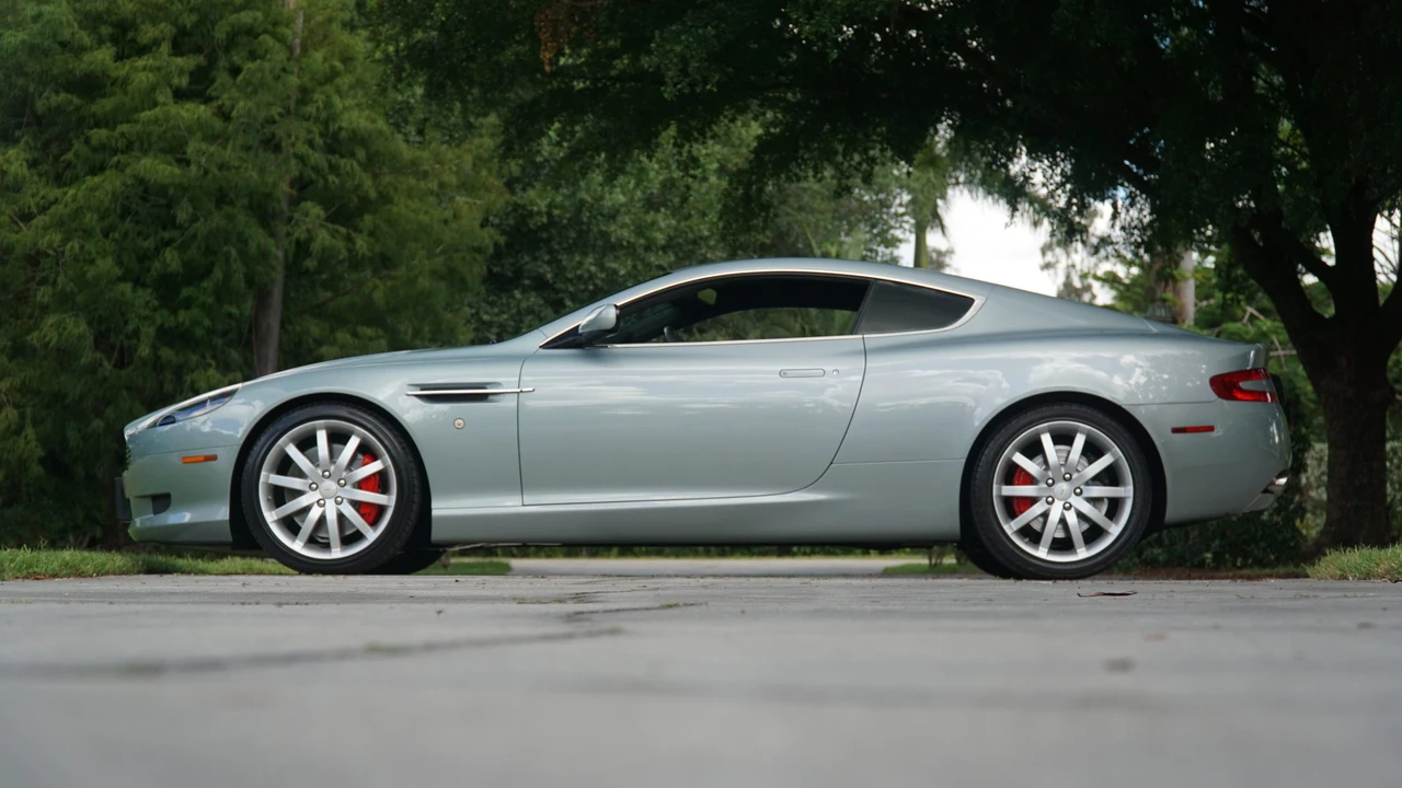 2005 Aston Martin DB9 - Image 16 of 31
