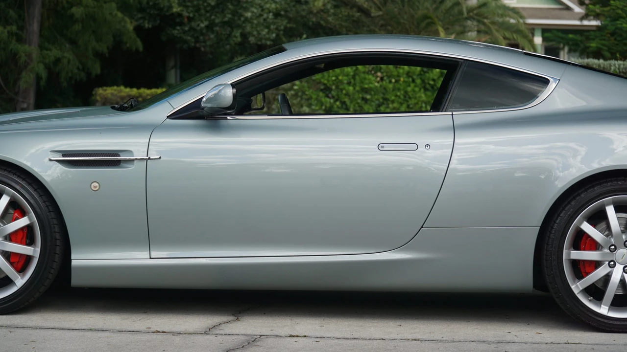2005 Aston Martin DB9 - Image 21 of 31
