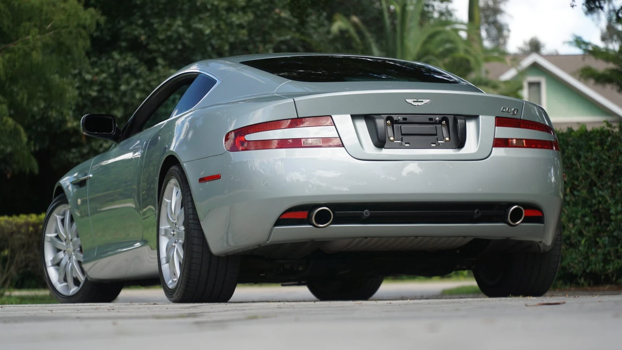 2005 Aston Martin DB9 - Image 15 of 31