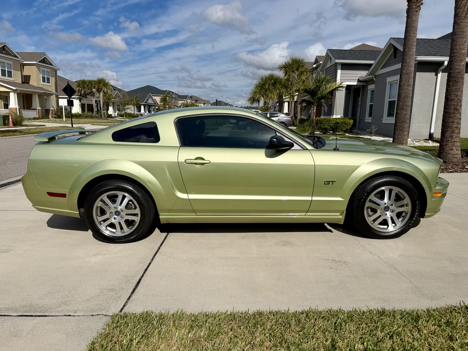 2005 Ford S197 Mustang GT - Image 8 of 31