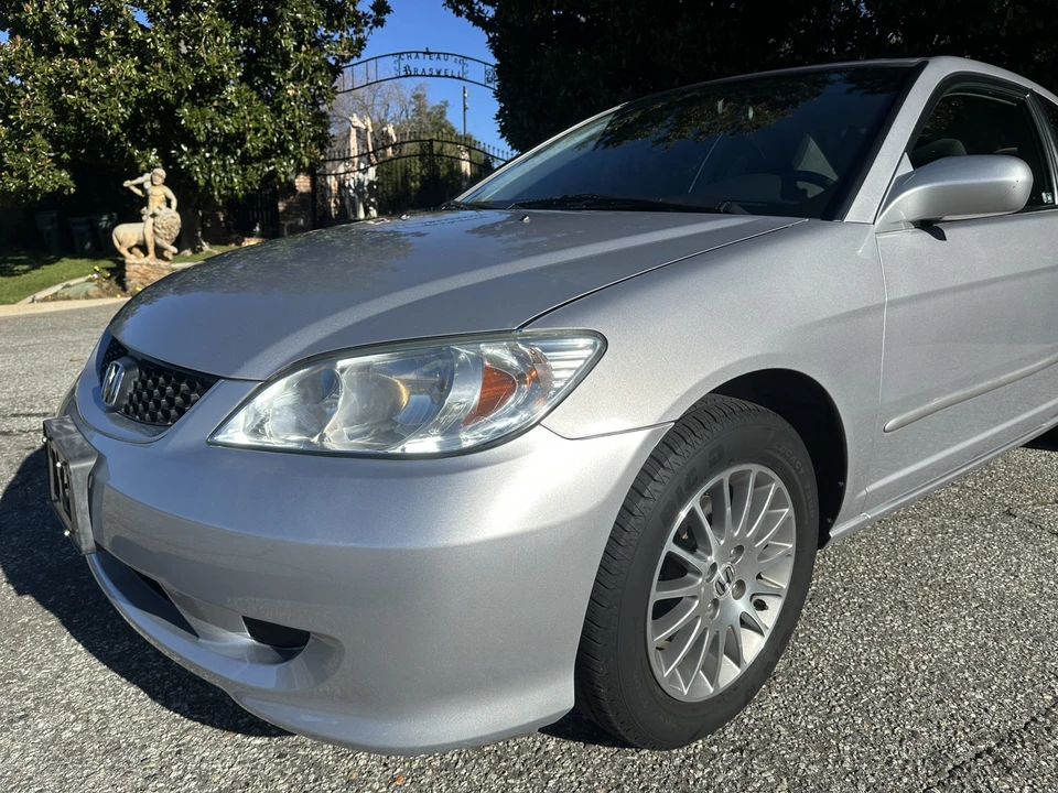 2005 Honda Civic 7th Gen - Image 13 of 31