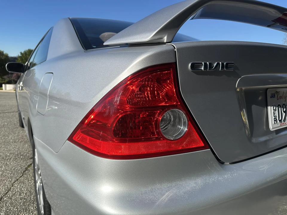 2005 Honda Civic 7th Gen - Image 21 of 31