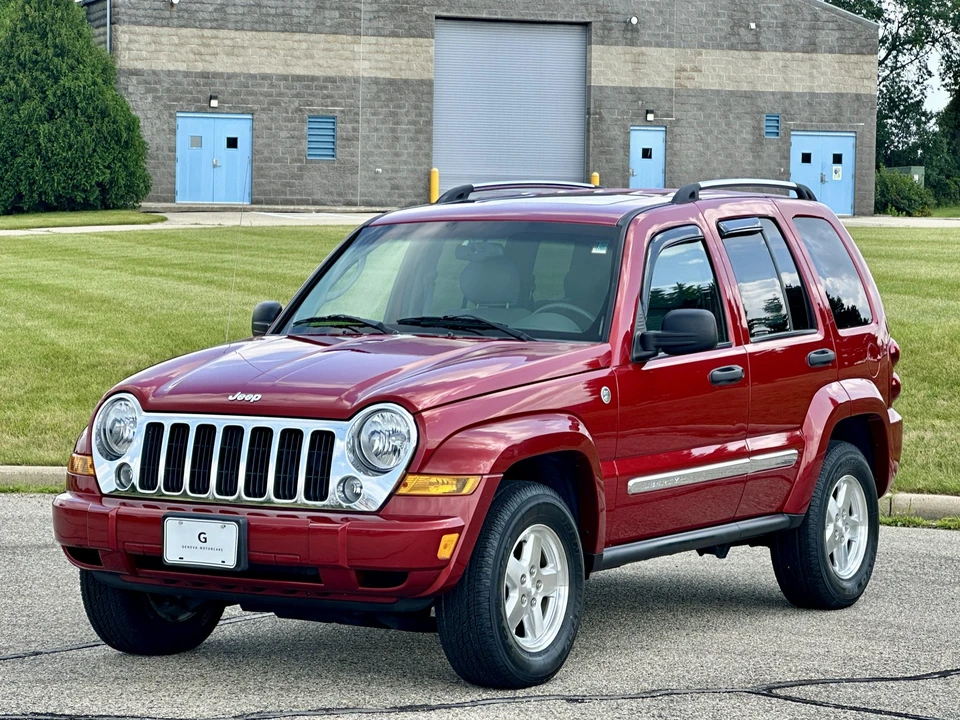2005 Jeep KJ Liberty - Image 5 of 31