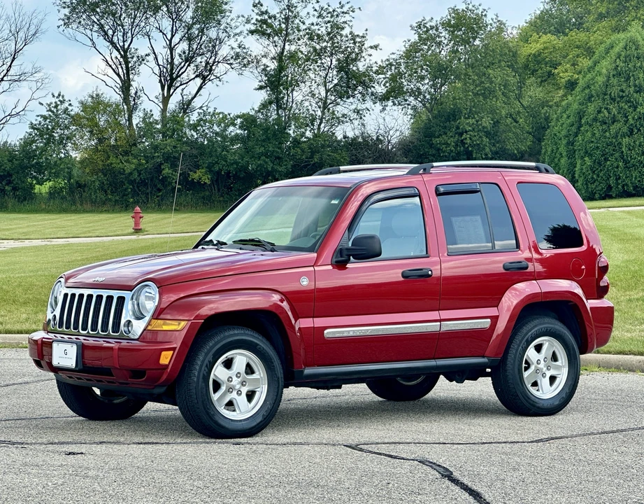 2005 Jeep KJ Liberty - Image 7 of 31