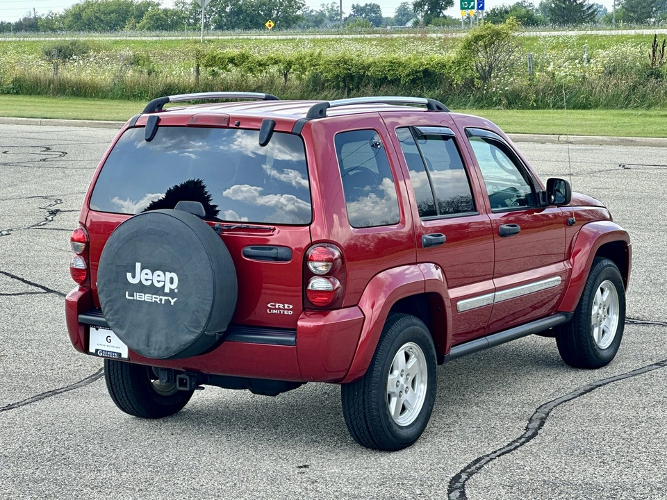 2005 Jeep KJ Liberty - Image 11 of 31