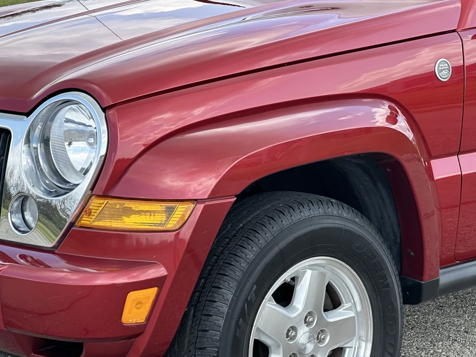2005 Jeep KJ Liberty - Image 16 of 31