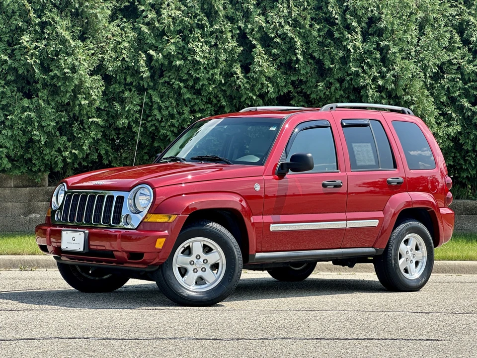 2005 Jeep KJ Liberty - Image 4 of 31