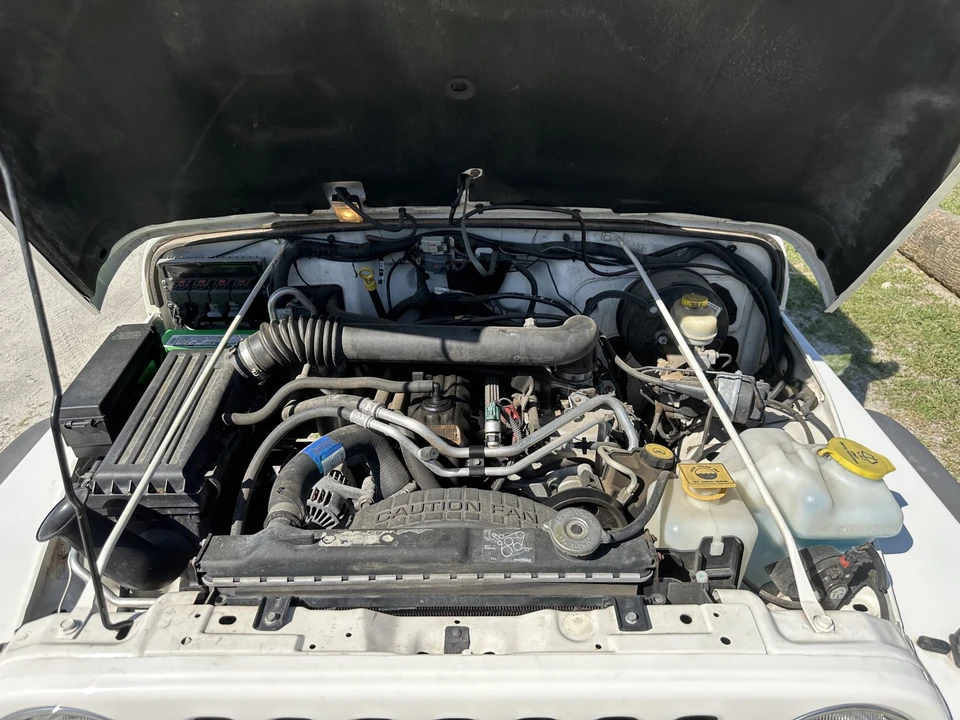 2005 Jeep TJ Wrangler - Image 28 of 31