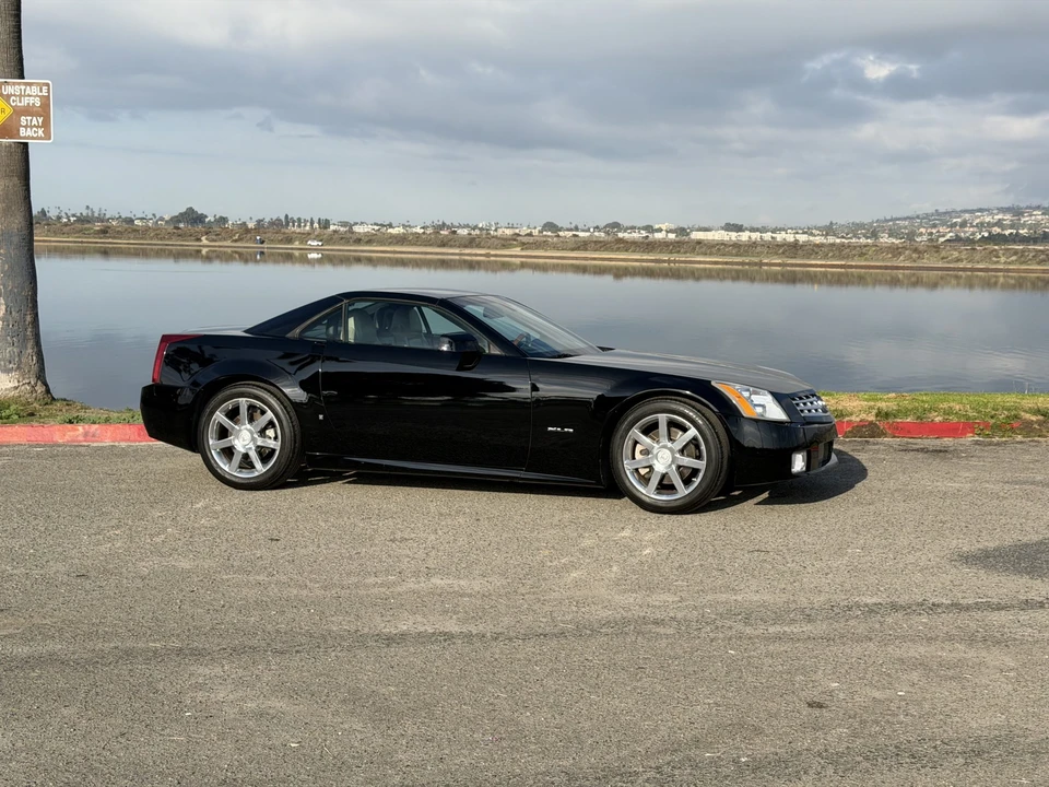 2006 Cadillac XLR - Image 23 of 31