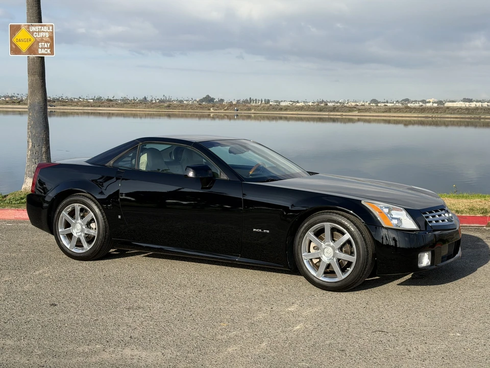 2006 Cadillac XLR - Image 25 of 31