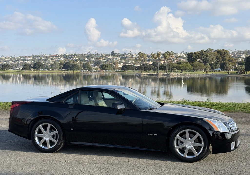 2006 Cadillac XLR - Image 21 of 31