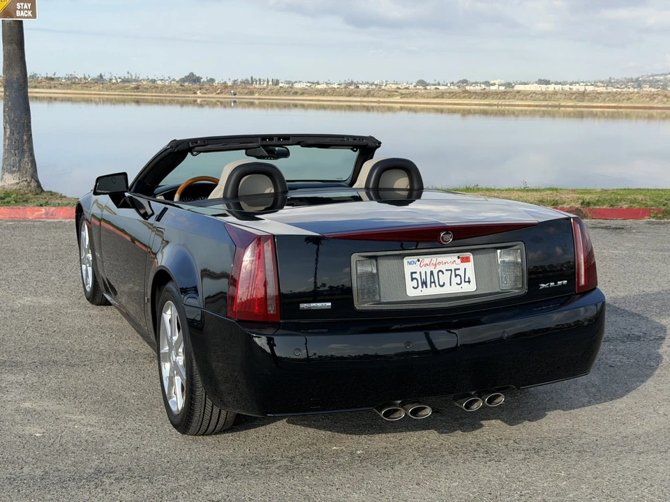 2006 Cadillac XLR - Image 14 of 31