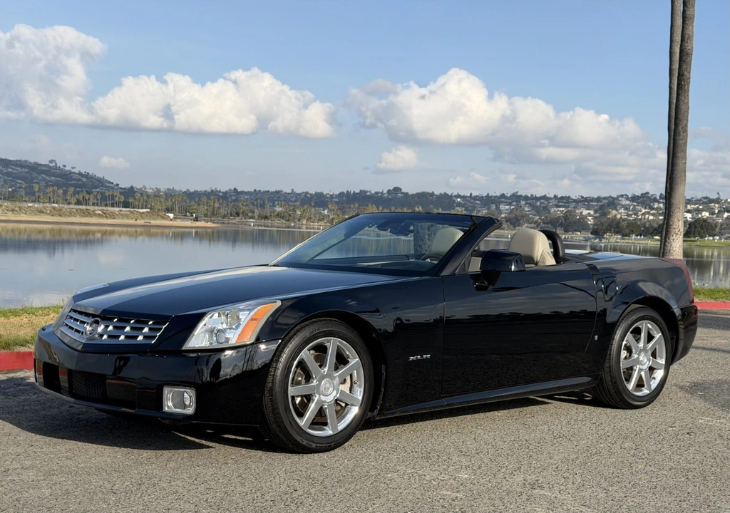 2006 Cadillac XLR - Image 6 of 31