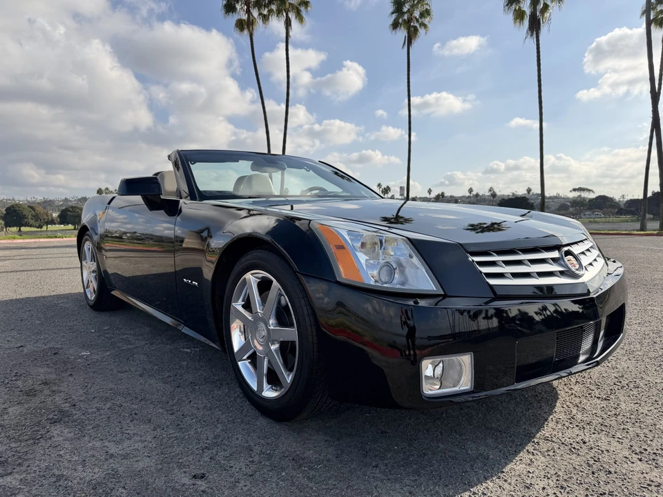 2006 Cadillac XLR - Image 3 of 31