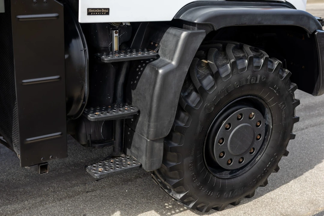 2006 Mercedes-Benz Unimog - Image 31 of 31