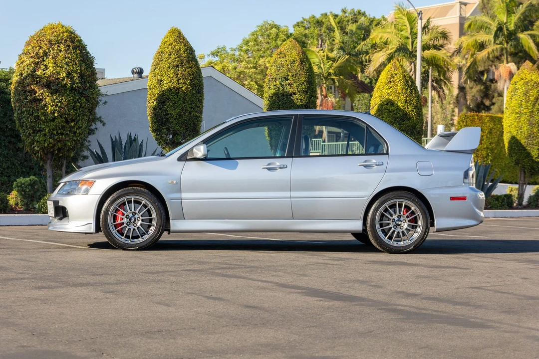 2006 Mitsubishi Lancer Evolution IX 8th Gen - Image 8 of 31