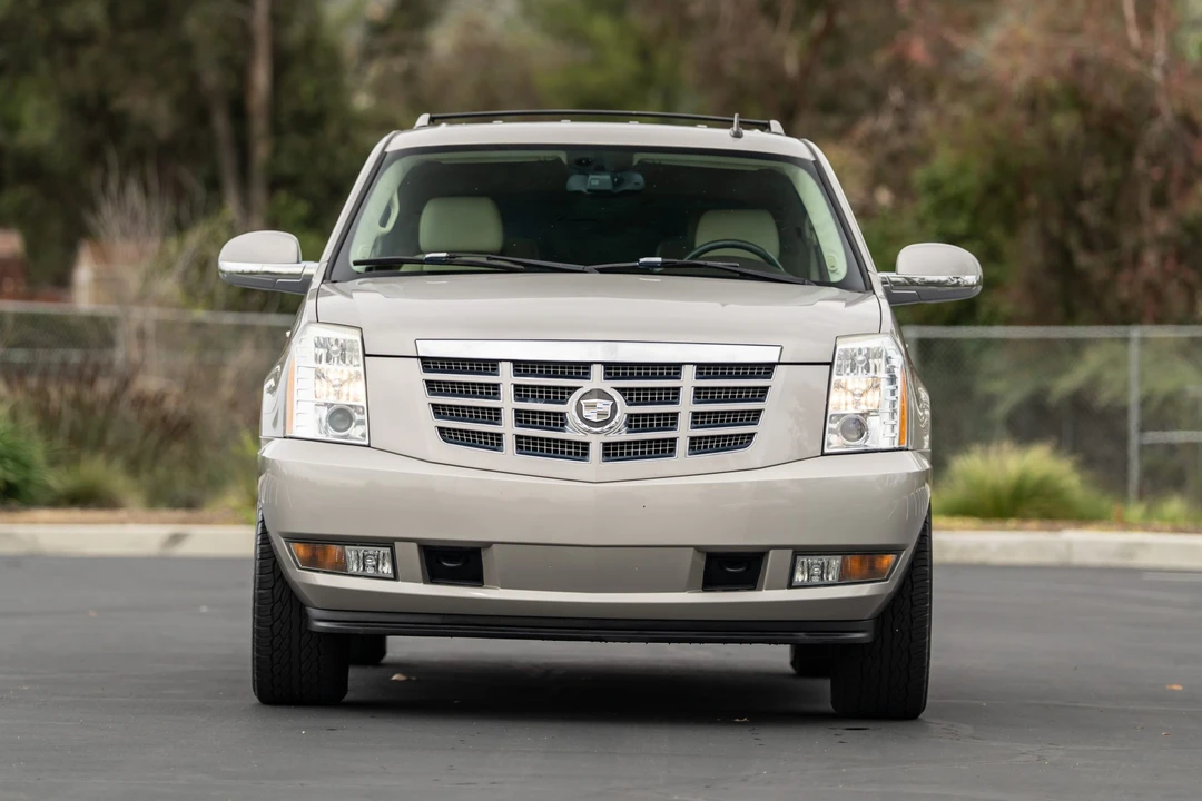 2007 Cadillac Escalade & EXT 3rd Gen - Image 3 of 31