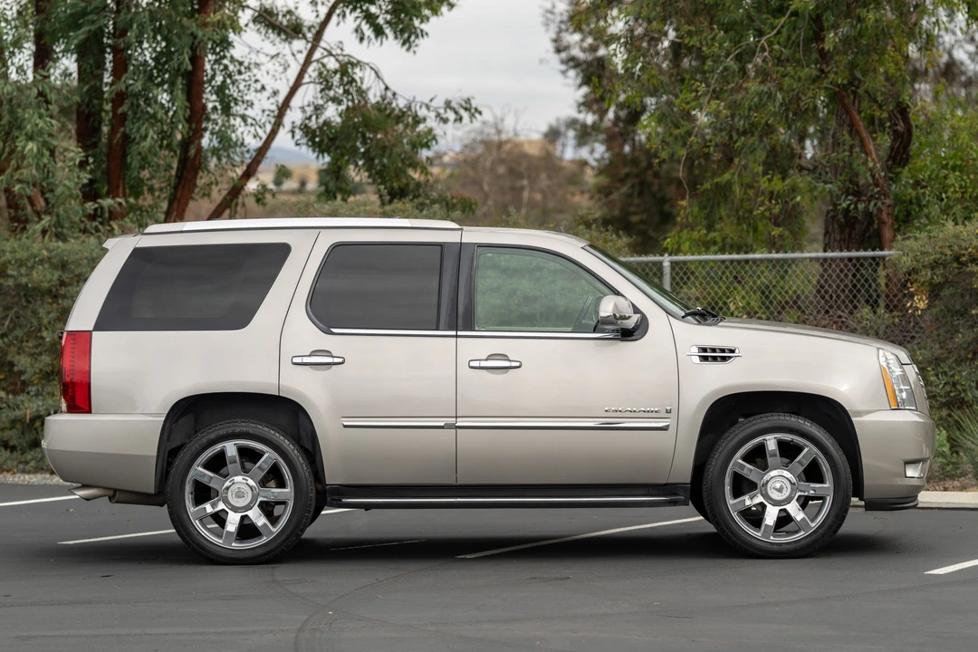 2007 Cadillac Escalade & EXT 3rd Gen - Image 6 of 31