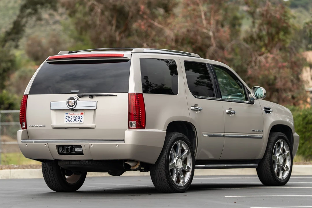2007 Cadillac Escalade & EXT 3rd Gen - Image 7 of 31