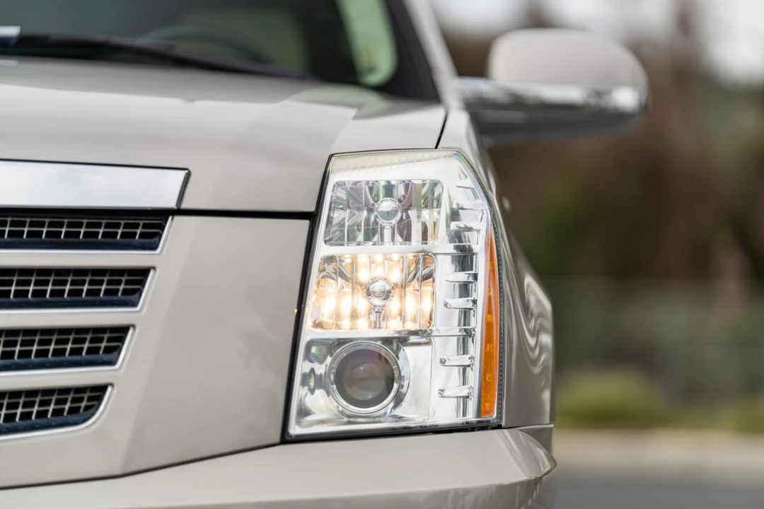 2007 Cadillac Escalade & EXT 3rd Gen - Image 16 of 31