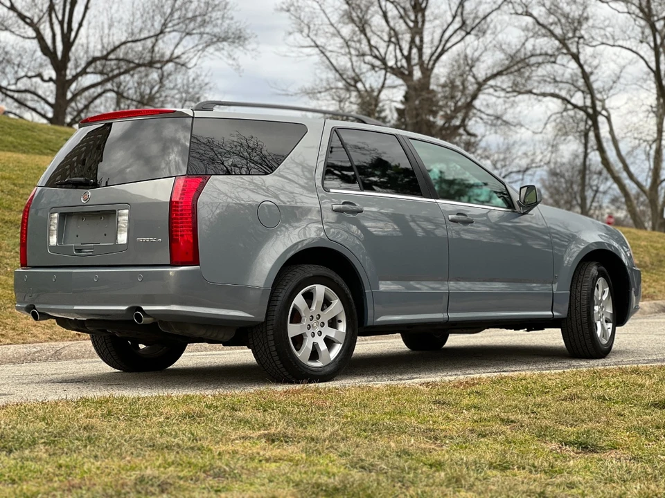 2007 Cadillac SRX - Image 30 of 31