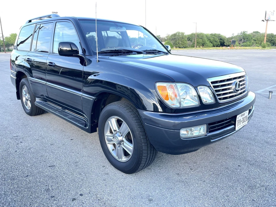 2007 Lexus LX 2nd Gen - Image 4 of 31