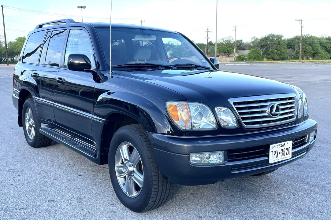 2007 Lexus LX 2nd Gen - Image 5 of 31