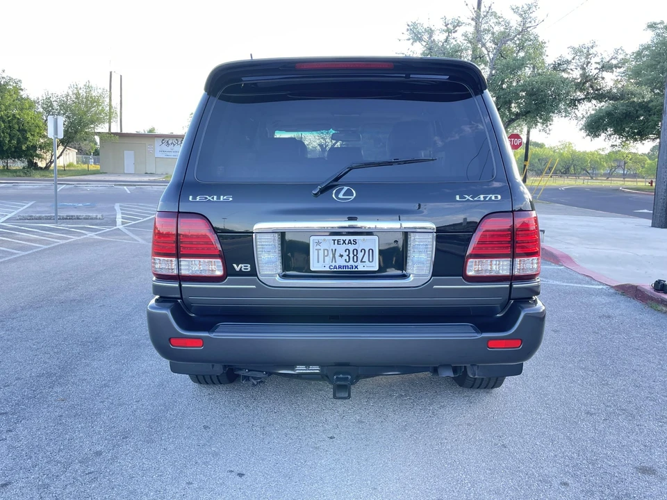 2007 Lexus LX 2nd Gen - Image 11 of 31
