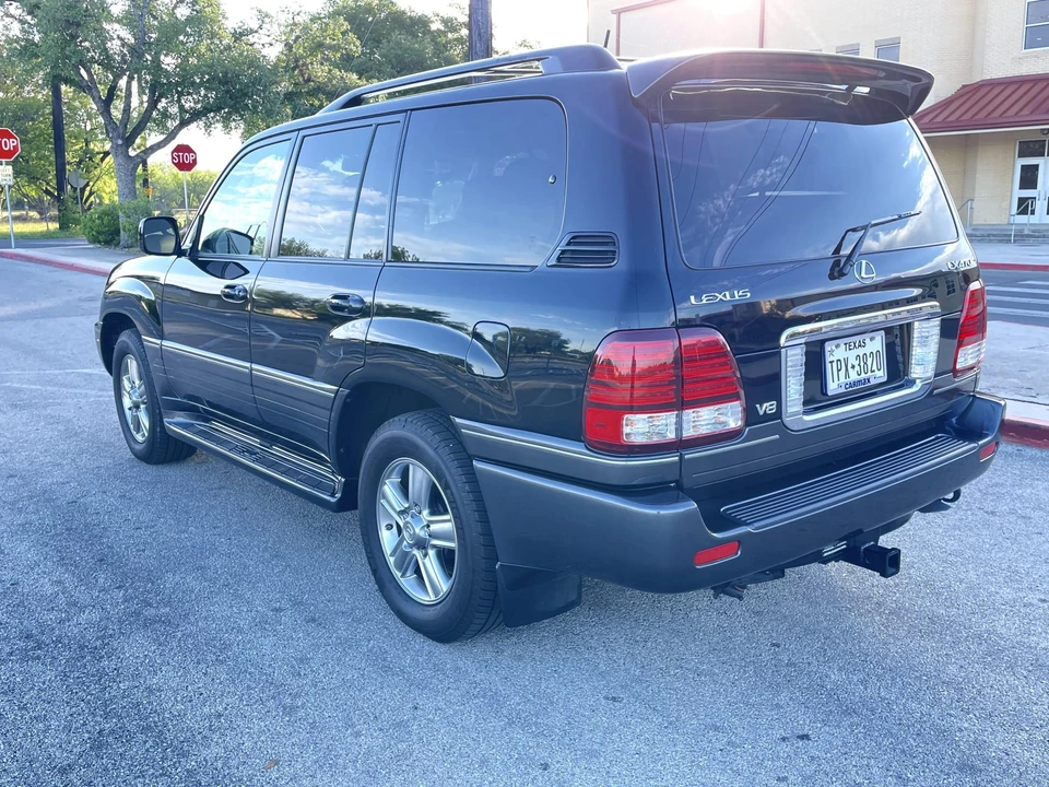 2007 Lexus LX 2nd Gen - Image 13 of 31