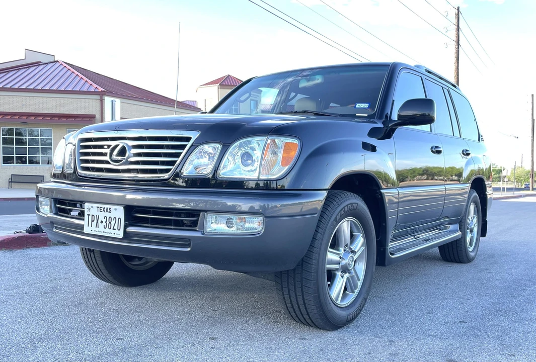 2007 Lexus LX 2nd Gen - Image 16 of 31