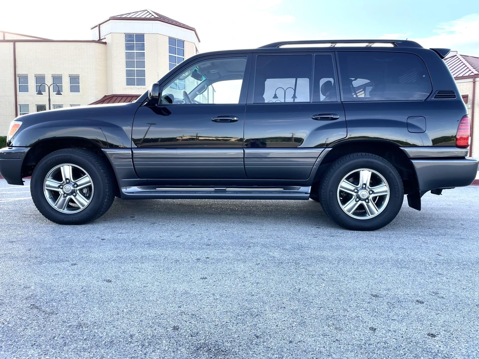 2007 Lexus LX 2nd Gen - Image 14 of 31
