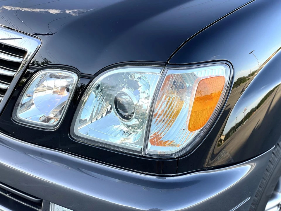 2007 Lexus LX 2nd Gen - Image 18 of 31