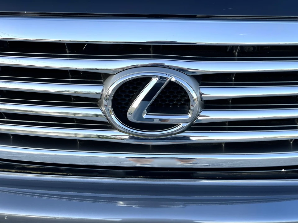 2007 Lexus LX 2nd Gen - Image 19 of 31