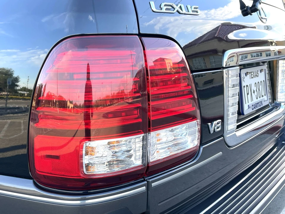 2007 Lexus LX 2nd Gen - Image 27 of 31