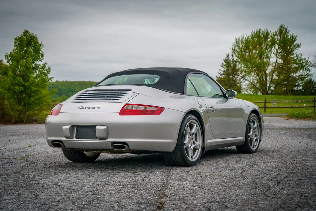 2007 Porsche 997 Carrera 4 - Image 11 of 31