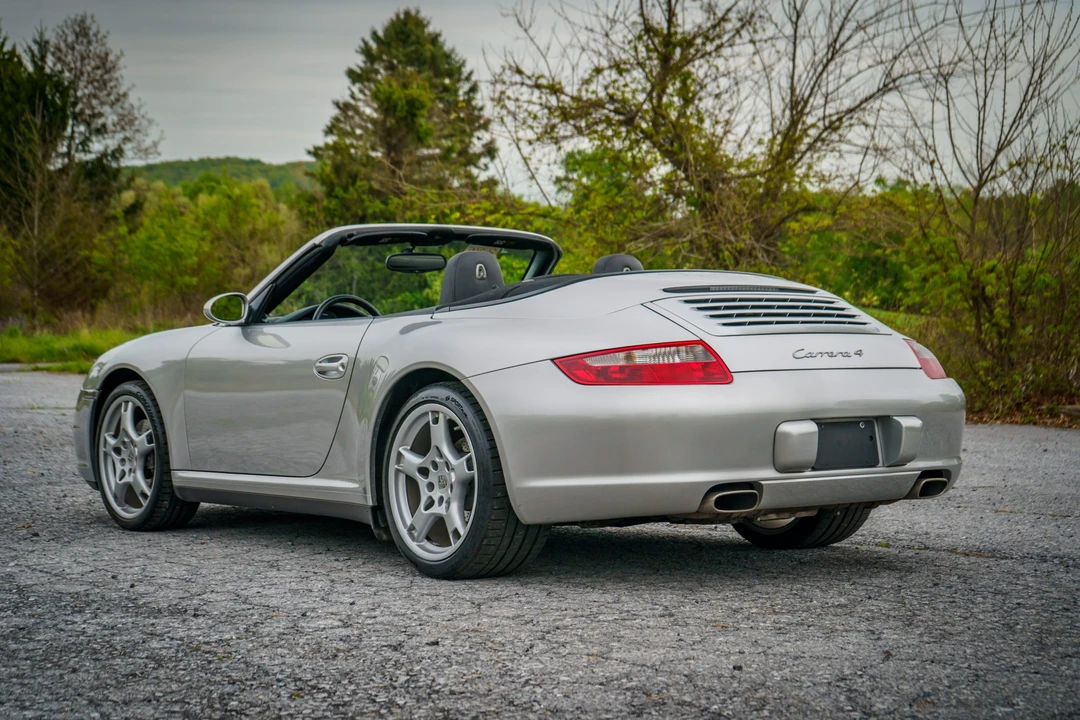 2007 Porsche 997 Carrera 4 - Image 25 of 31