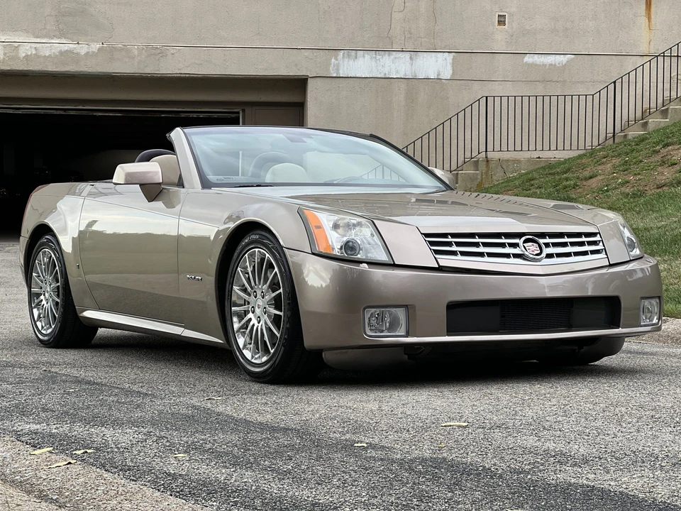 2008 Cadillac XLR - Image 25 of 31