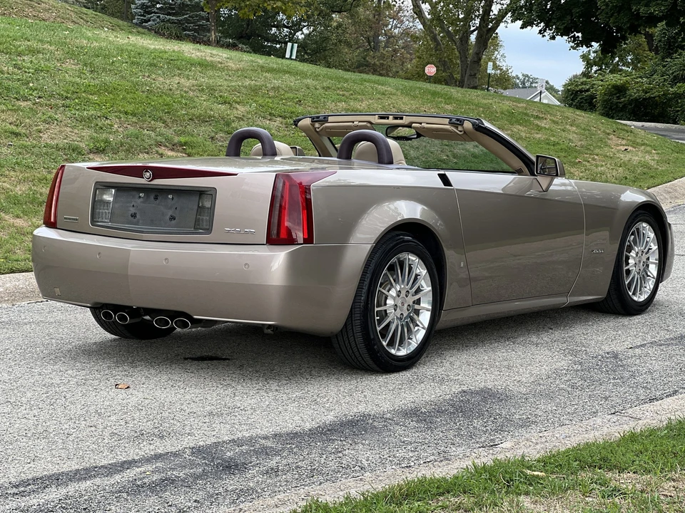 2008 Cadillac XLR - Image 19 of 31