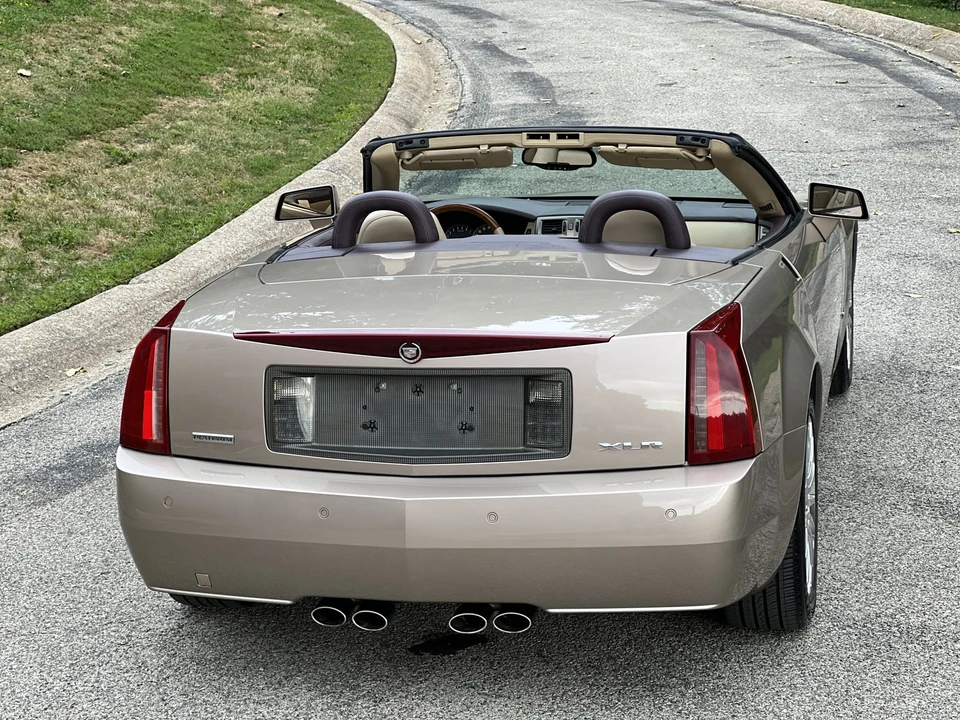 2008 Cadillac XLR - Image 17 of 31