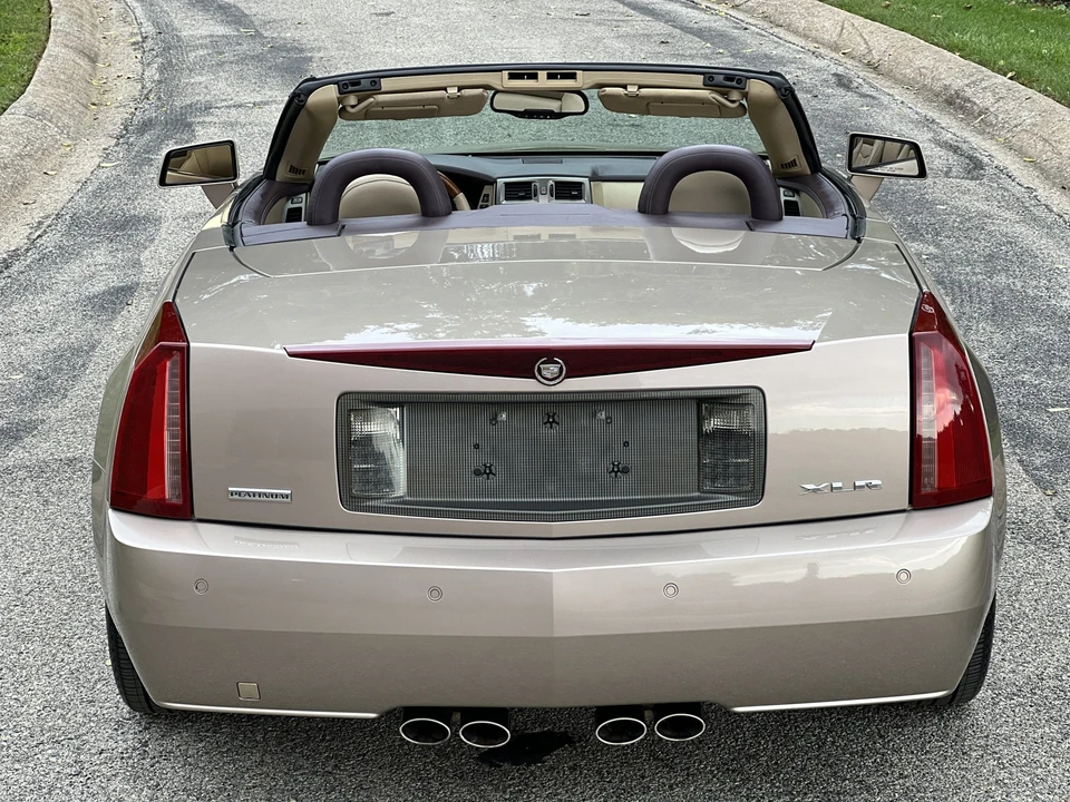 2008 Cadillac XLR - Image 15 of 31